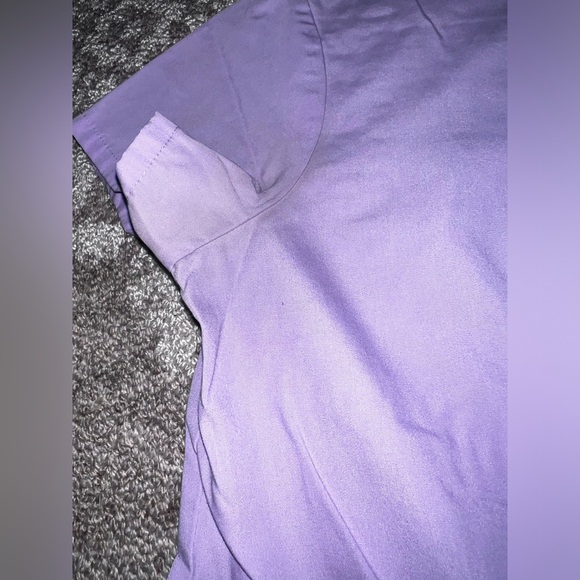 ⭐️Cherokee, women’s light purple scrub top, guessing size Small. Used Condition - Picture 4 of 10